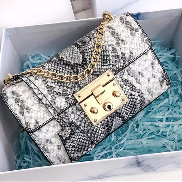 Handbags - PRE ORDER NOW Snake print bag